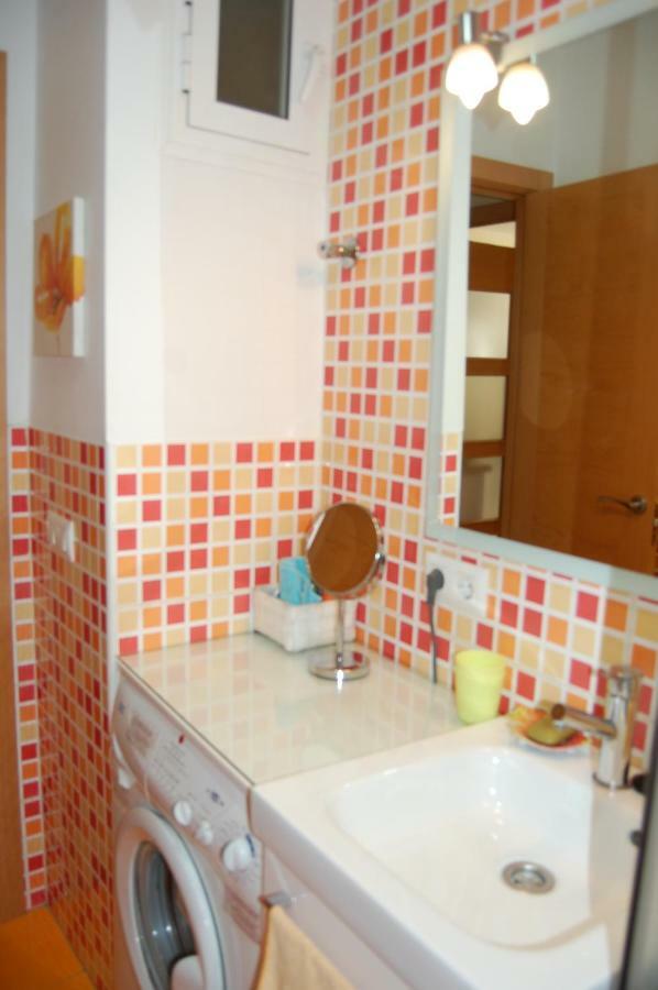 Apartamento Verde, Tranquilo, 2 D, Parking Opcional Sevilla Eksteriør bilde